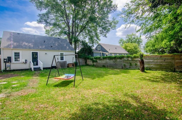 8123 Kenwood Dr, Norfolk, VA 23518 - view of yard