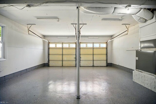 937 Sherry Cir, Newport News, VA 23608 - view of garage