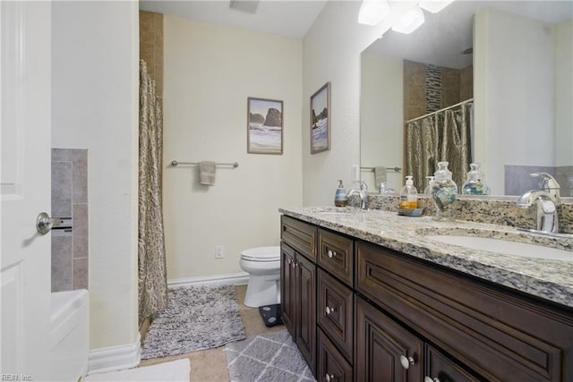 full bath featuring double vanity, toilet, a shower with shower curtain, and a sink