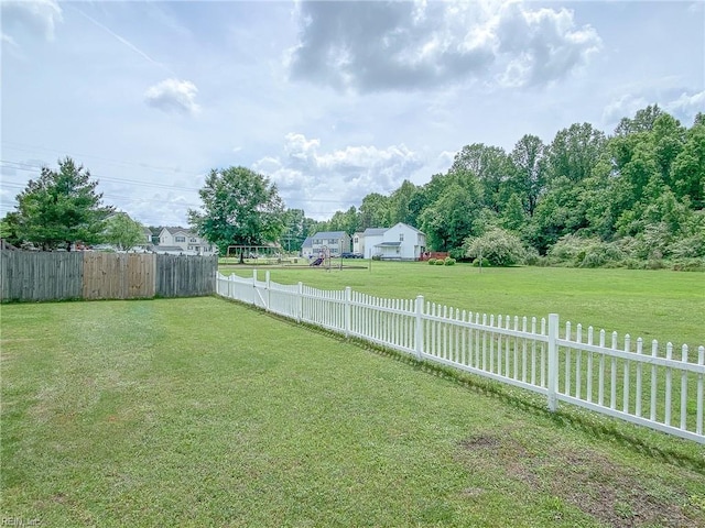 1242 Woods Edge Cir, Suffolk, VA 23434 - view of yard