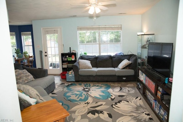 1132 Van Loen Dr, Virginia Beach, VA 23453 - living room with ceiling fan