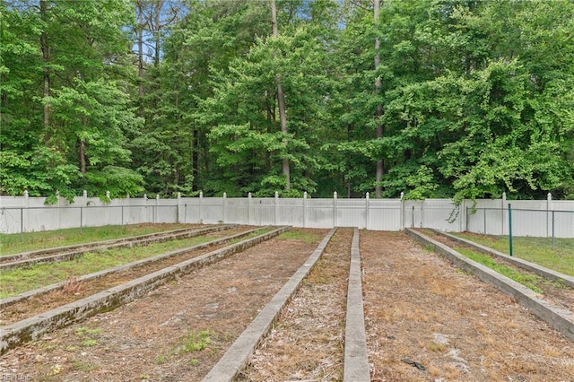 2234 Creekway Dr, Smithfield, VA 23430 - view of yard featuring fence