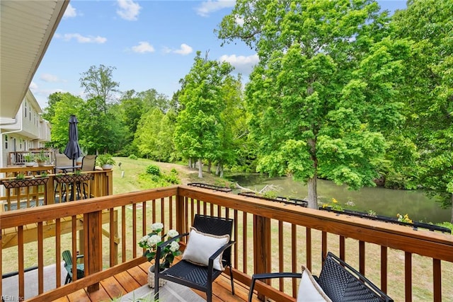 703 Lakeview Cv, Smithfield, VA 23430 - deck with a water view