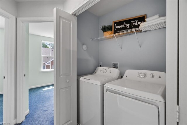 703 Lakeview Cv, Smithfield, VA 23430 - clothes washing area featuring washing machine and dryer, carpet, and baseboards