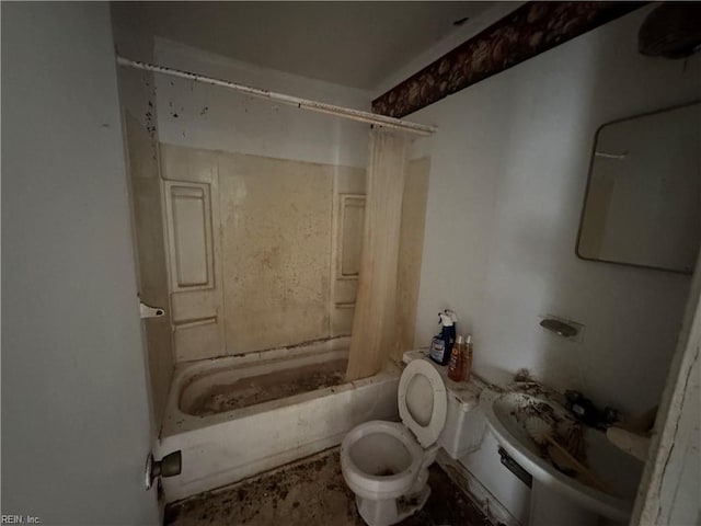 bathroom featuring toilet and shower / bath combination with curtain