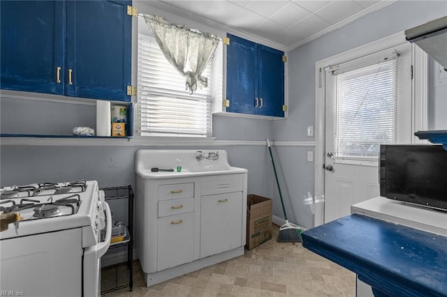 6459 Clare Rd, Norfolk, VA 23513 - clothes washing area featuring crown molding