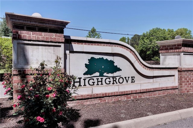 view of community / neighborhood sign