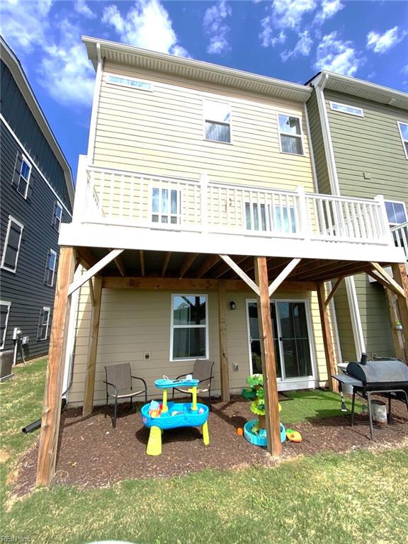 1011 Gabion Way, Chesapeake, VA 23323 - back of house featuring a lawn and a wooden deck