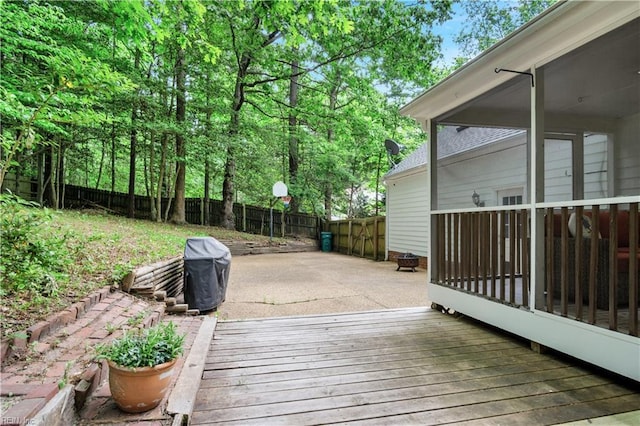 6 Hastings Ln, Williamsburg, VA 23188 - wooden deck with a fenced backyard