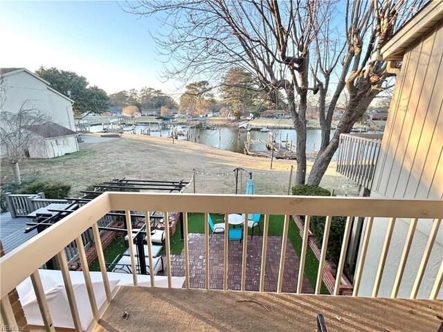 4402 Point W Dr, Portsmouth, VA 23703 - balcony featuring a water view