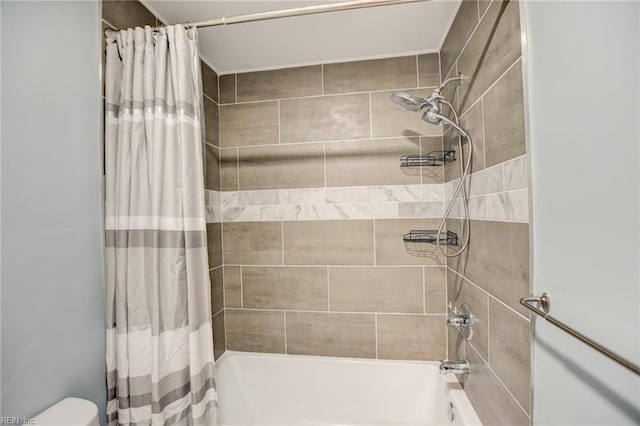 full bath with shower / bath combination with curtain and toilet