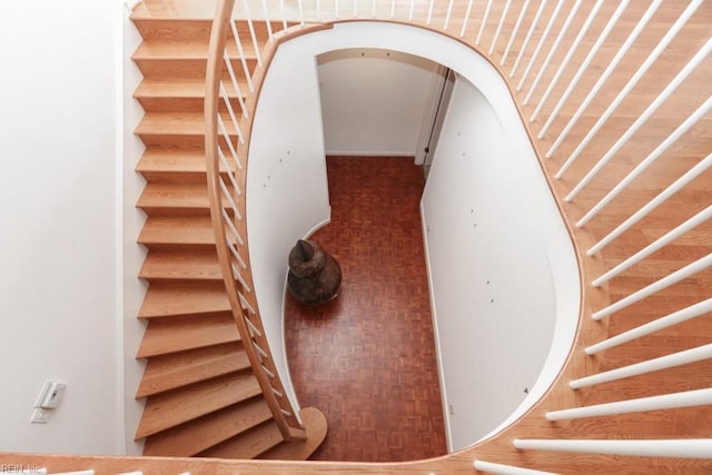 6025 River Rd, Norfolk, VA 23505 - stairway featuring arched walkways