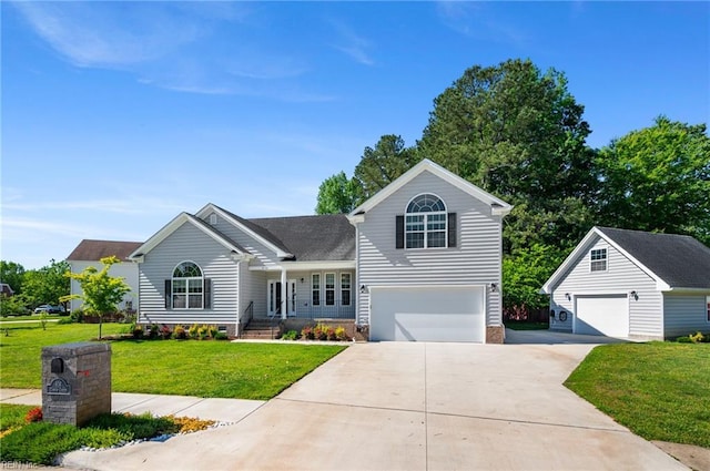 816 Dawson Cir, Chesapeake, VA 23322 - traditional-style home with a front yard, driveway, and an attached garage