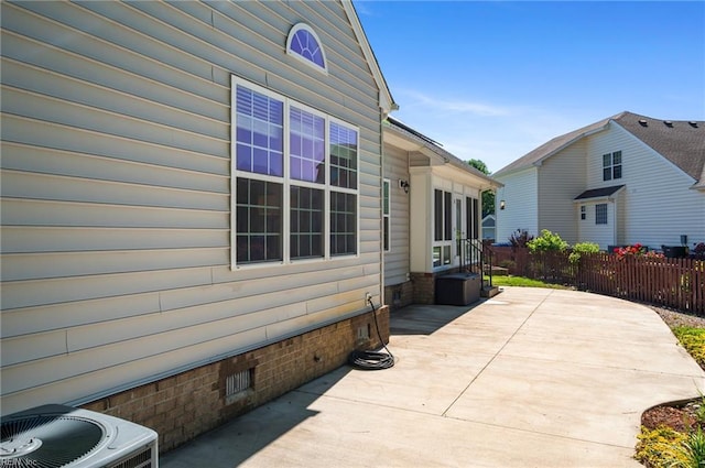 816 Dawson Cir, Chesapeake, VA 23322 - view of side of property featuring crawl space, a patio, central AC, and fence