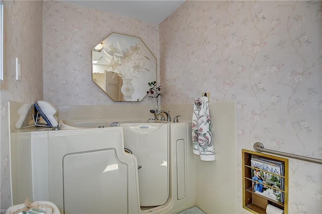 2029 Heron Ct, Suffolk, VA 23433 - bathroom featuring wallpapered walls