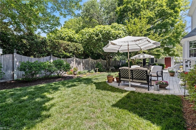view of yard with a patio area