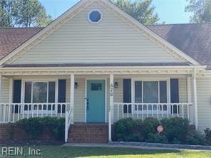 view of front of house with a porch