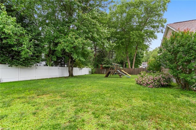628 Briarwood Dr, Chesapeake, VA 23322 - view of yard with a playground