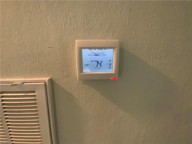 107 Cherry Acres Dr, Hampton, VA 23669 - detailed view of a textured wall
