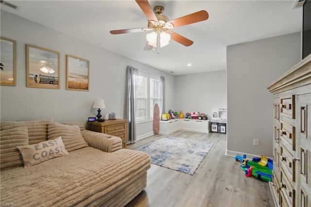 bedroom featuring light wood-style flooring, recessed lighting, baseboards, and ceiling fan