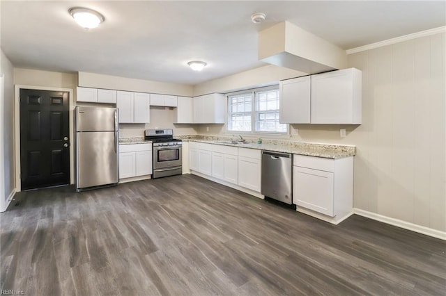 3609 Ithaca Trl, Suffolk, VA 23435 - kitchen with stainless steel appliances, baseboards, dark wood-style floors, white cabinets, and a sink