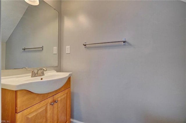 913 Fluvanna Rd, Newport News, VA 23601 - bathroom with vanity and lofted ceiling