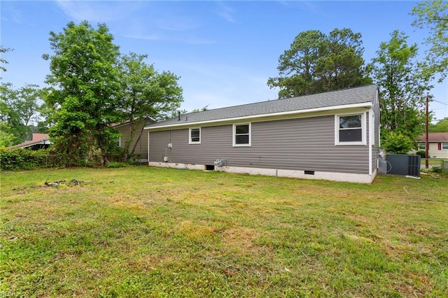 1304 Woodcrest Dr, Hampton, VA 23663 - rear view of house with central AC unit and crawl space