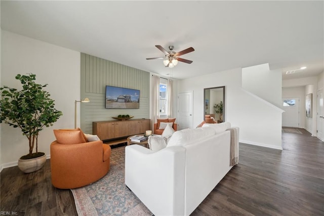303 Mizzen Way, Elizabeth City, NC 27909 - living room featuring dark wood-type flooring, a ceiling fan, baseboards, and recessed lighting