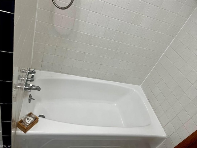 bathroom with a bathtub