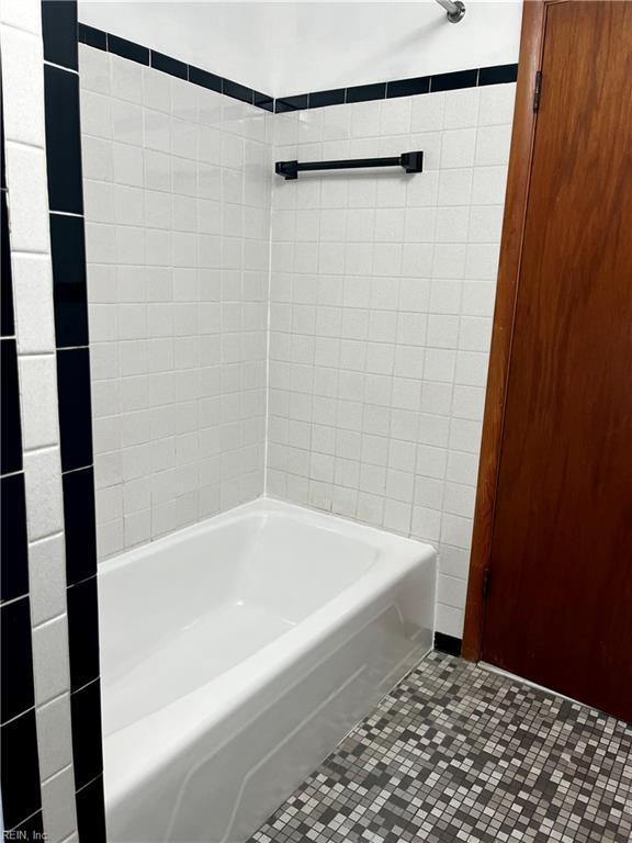 full bathroom featuring tile patterned floors