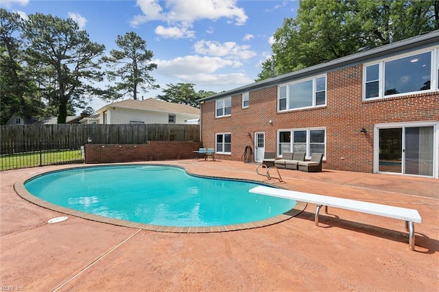 611 Windemere Rd, Newport News, VA 23602 - view of pool featuring a patio area, outdoor lounge area, fence, and a diving board