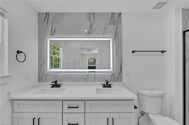 20 Kimberly Ave, Hampton, VA 23663 - full bath featuring toilet and double vanity