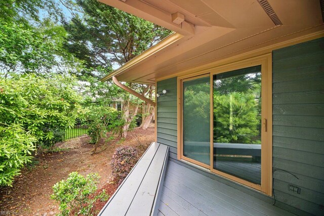 38 Yeardleys Grant, Williamsburg, VA 23185 - wooden terrace featuring fence