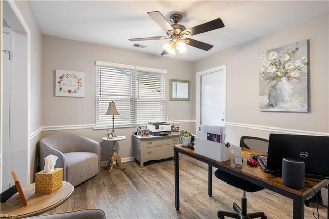 1117 Confederate Cres, Virginia Beach, VA 23453 - office with light wood-style floors, a ceiling fan, and baseboards