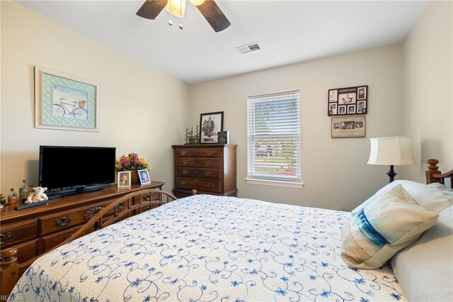 1117 Confederate Cres, Virginia Beach, VA 23453 - bedroom with ceiling fan
