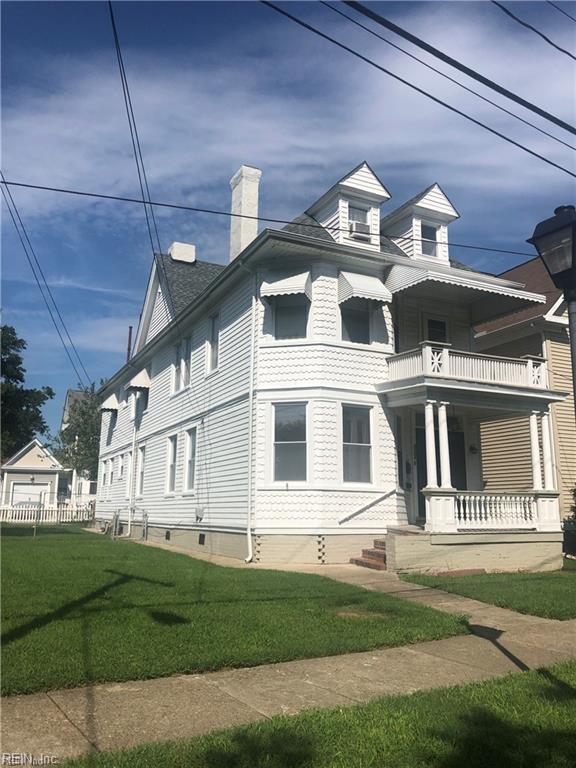 3223 Omohundro Ave, Norfolk, VA 23504 - view of side of home featuring a balcony, covered porch, and a lawn