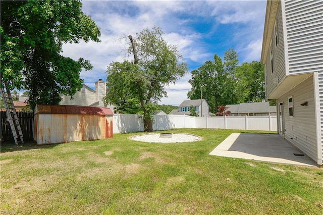 823 Jessie Cir, Newport News, VA 23608 - view of yard featuring a patio and an outdoor fire pit