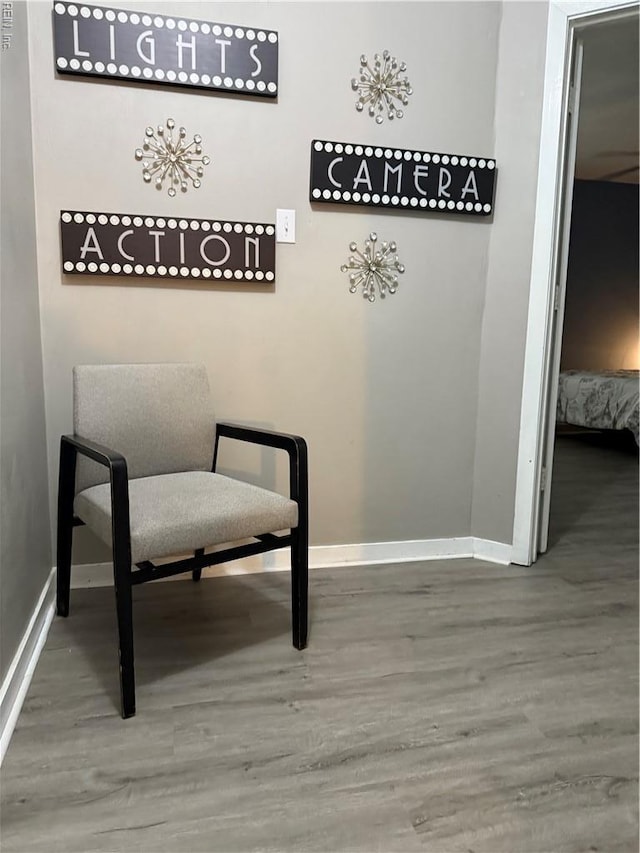 517 Lanier Cres, Portsmouth, VA 23707 - sitting room with baseboards and wood finished floors