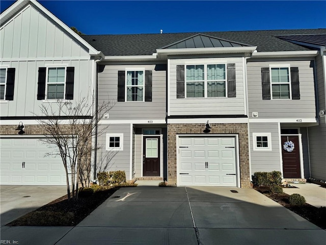 5305 Sports Club Run Unit 403, Suffolk, VA 23435 - multi unit property with driveway, a garage, and board and batten siding