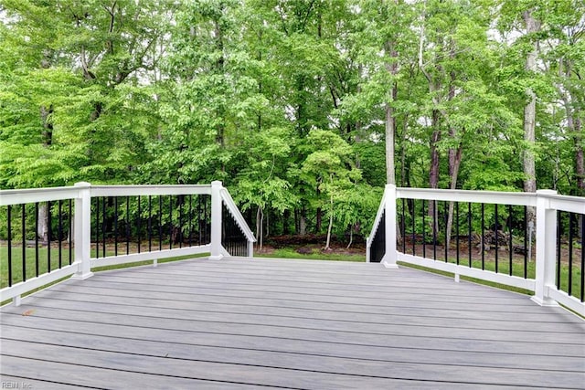 307 Lorraine Dr, Williamsburg, VA 23185 - view of wooden terrace