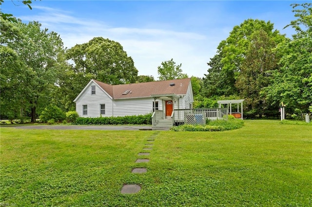 253 S George Washington Hwy, Chesapeake, VA 23323 - view of front facade featuring a front lawn