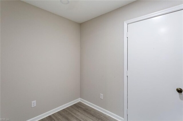 503 Middlesex St, Norfolk, VA 23523 - empty room with wood finished floors and baseboards