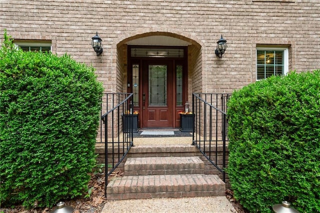 527 Lakeshead Dr, Williamsburg, VA 23185 - entrance to property featuring brick siding