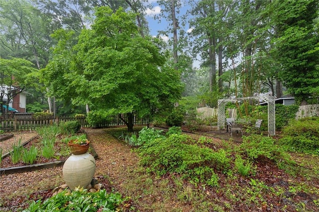 122 Archer Rd, Newport News, VA 23606 - view of yard featuring fence