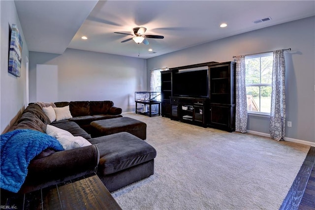 20 Pickins Dr, Poquoson, VA 23662 - living area with ceiling fan, recessed lighting, and baseboards