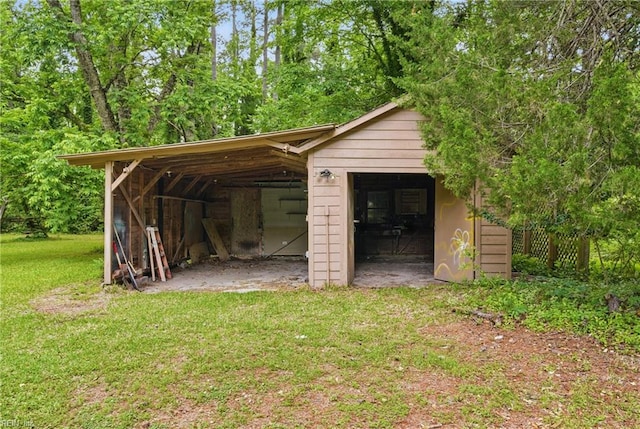116 Sycamore Rd, Franklin, VA 23851 - view of car parking featuring a pole building