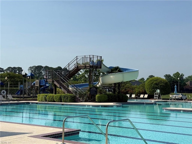 107 Hamilton Ct, Suffolk, VA 23435 - community pool with a water slide