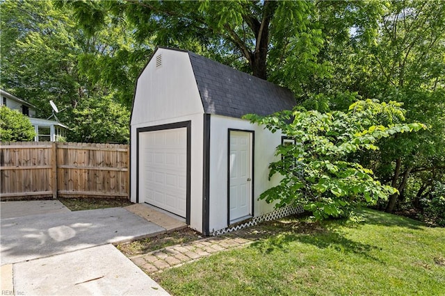 2740 Duckwood Ct, Suffolk, VA 23435 - view of outdoor structure featuring an outdoor structure and concrete driveway