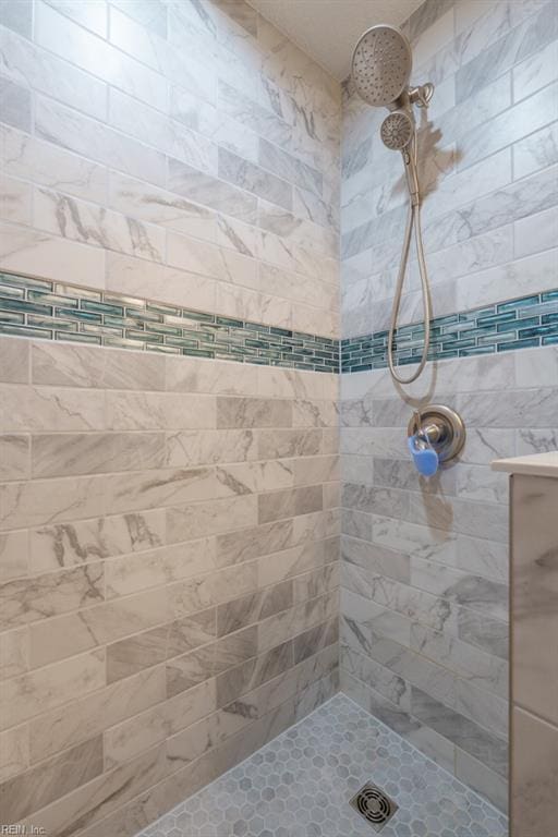 310 Manteo Ave, Hampton, VA 23661 - full bath with a tile shower
