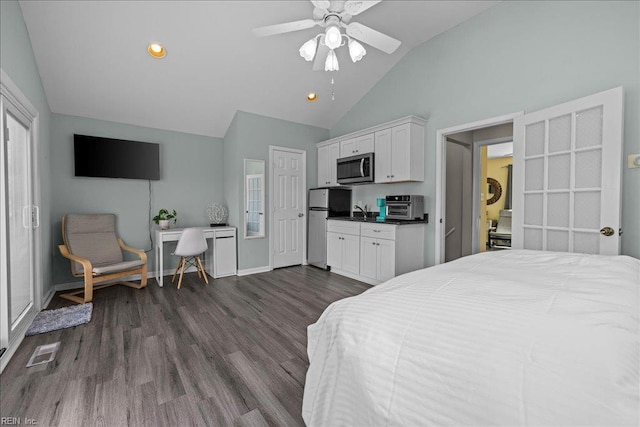 bedroom with freestanding refrigerator, dark wood-style flooring, baseboards, recessed lighting, and a ceiling fan